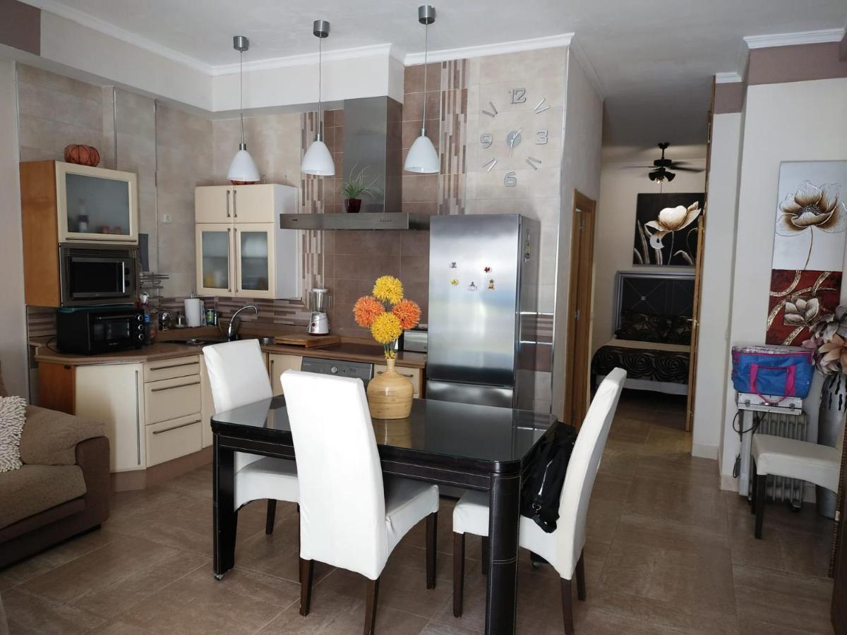 Carihuela La Luna Sun&Beach Apartment Torremolinos Bagian luar foto