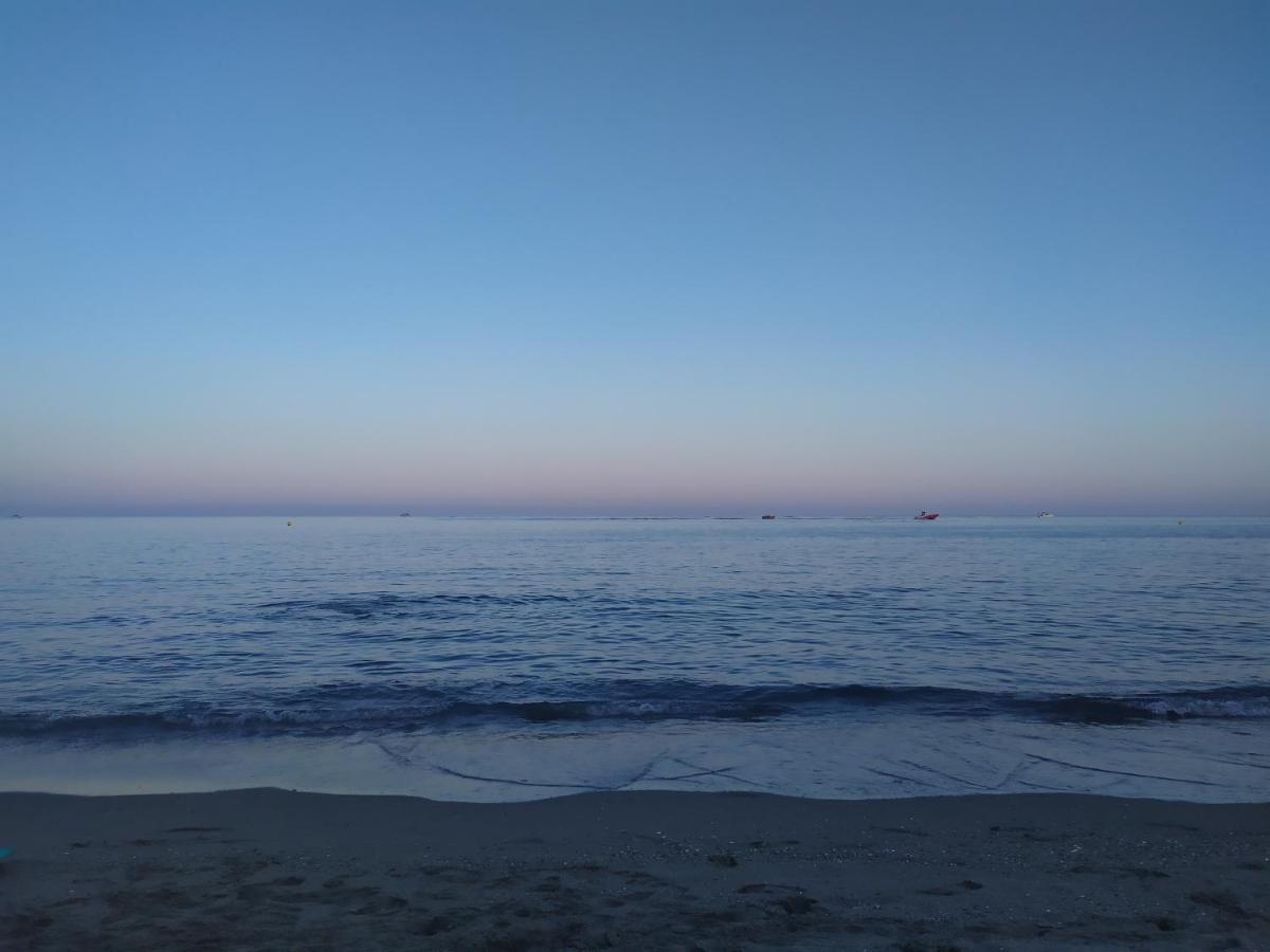 Carihuela La Luna Sun&Beach Apartment Torremolinos Bagian luar foto