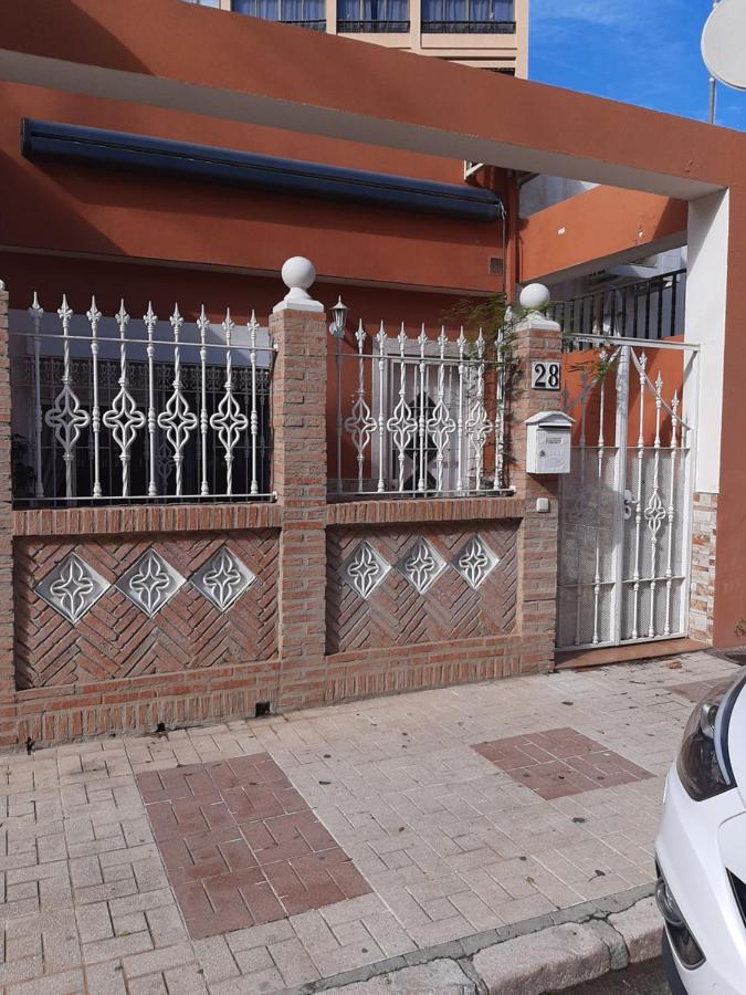 Carihuela La Luna Sun&Beach Apartment Torremolinos Bagian luar foto